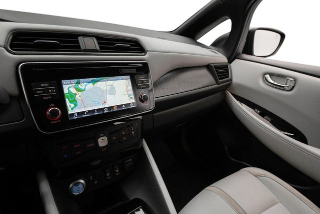 2019 NISSAN LEAF - 12