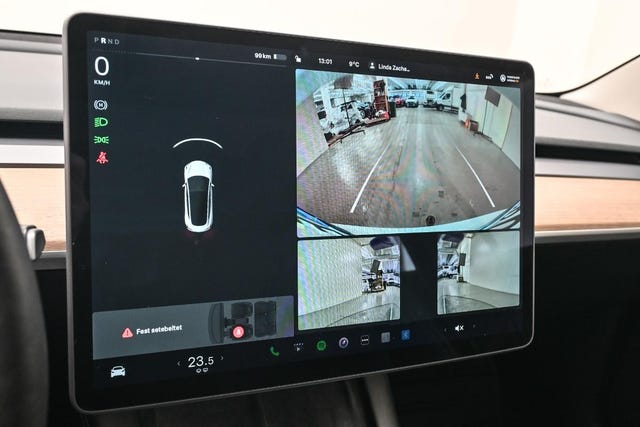 2021 TESLA MODEL 3 - 26