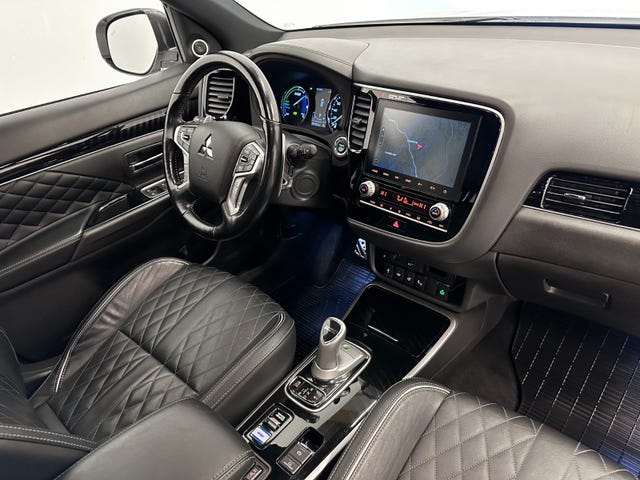 2020 MITSUBISHI OUTLANDER - 12