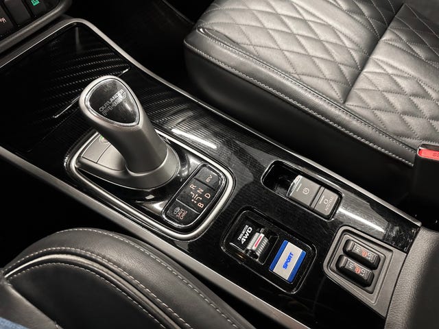 2020 MITSUBISHI OUTLANDER - 23
