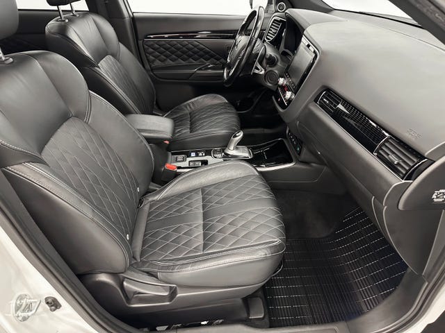 2020 MITSUBISHI OUTLANDER - 28
