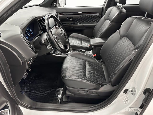 2020 MITSUBISHI OUTLANDER - 24