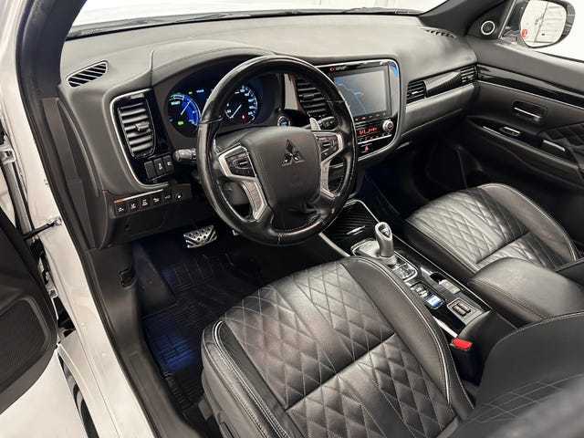 2020 MITSUBISHI OUTLANDER - 11