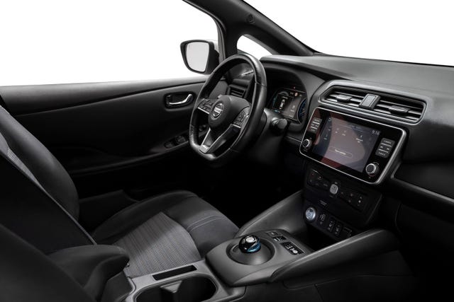 2021 NISSAN LEAF - 24