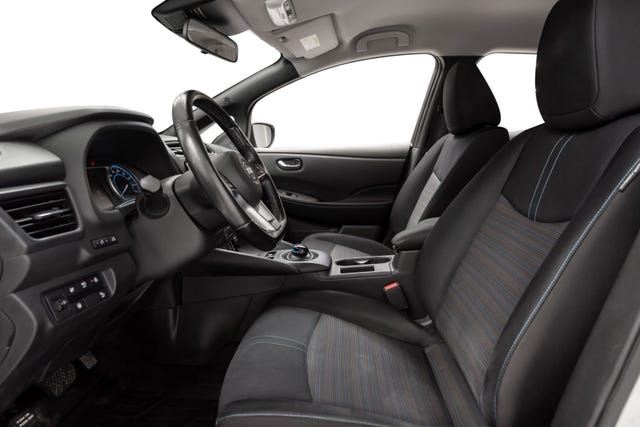 2021 NISSAN LEAF - 10