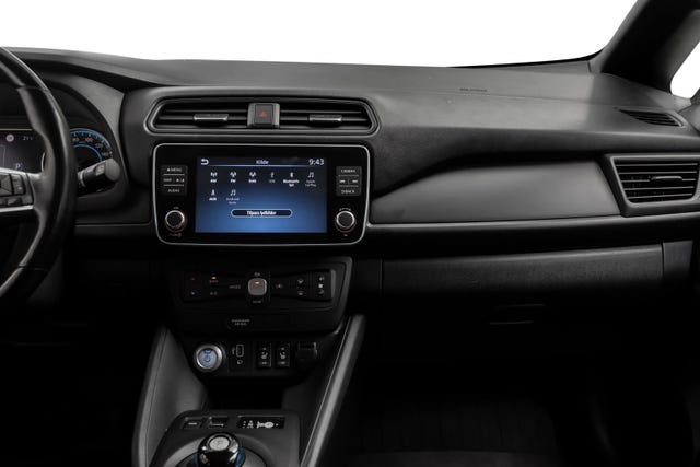 2021 NISSAN LEAF - 18