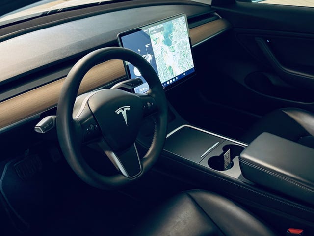 2021 TESLA MODEL 3 - 10