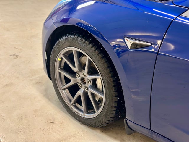 5YJ3E7EB6KF382945 2019 TESLA MODEL 3-5