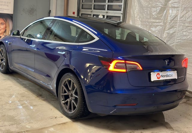 5YJ3E7EB6KF382945 2019 TESLA MODEL 3-4