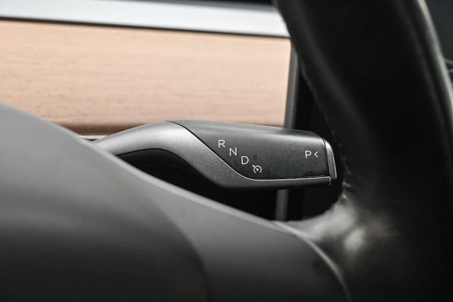 2019 TESLA MODEL 3 - 31