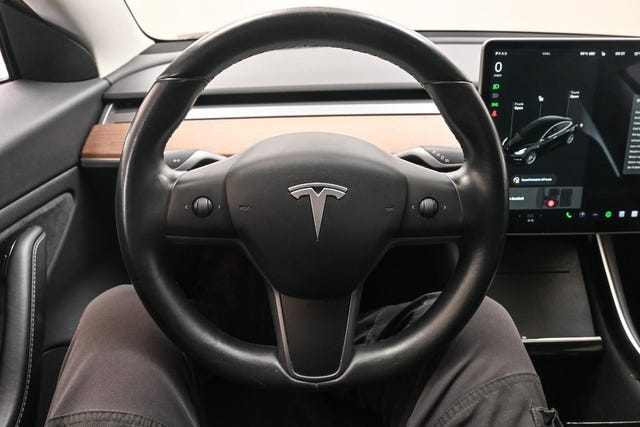 2019 TESLA MODEL 3 - 28