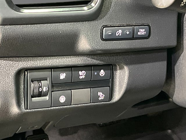 2021 NISSAN LEAF - 11