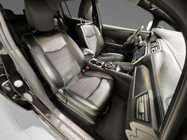 2021 NISSAN LEAF - 9