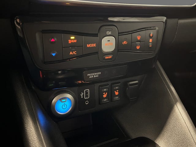 2021 NISSAN LEAF - 19