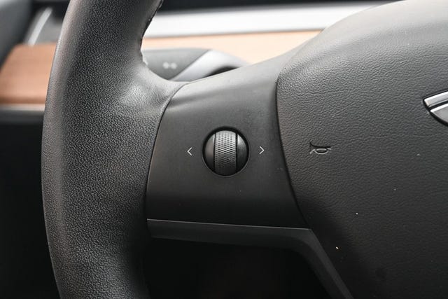 2019 TESLA MODEL 3 - 29