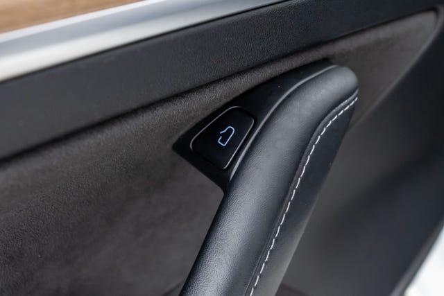 2021 TESLA MODEL 3 - 27