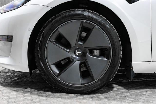 5YJ3E7EB7MF944340 2021 TESLA MODEL 3-5