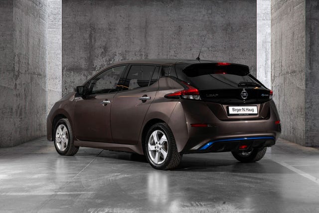 2021 NISSAN LEAF - 8