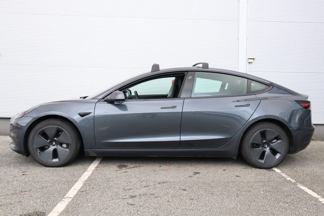 5YJ3E7EB7MF890196 2021 TESLA MODEL 3-1