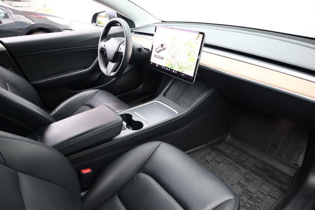 2021 TESLA MODEL 3 - 28