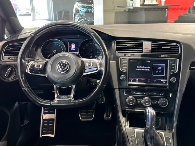 2015 VOLKSWAGEN GOLF - 11
