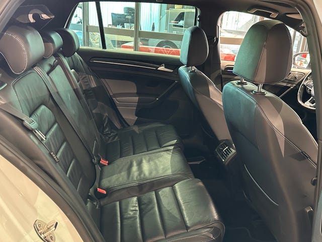 2015 VOLKSWAGEN GOLF - 15