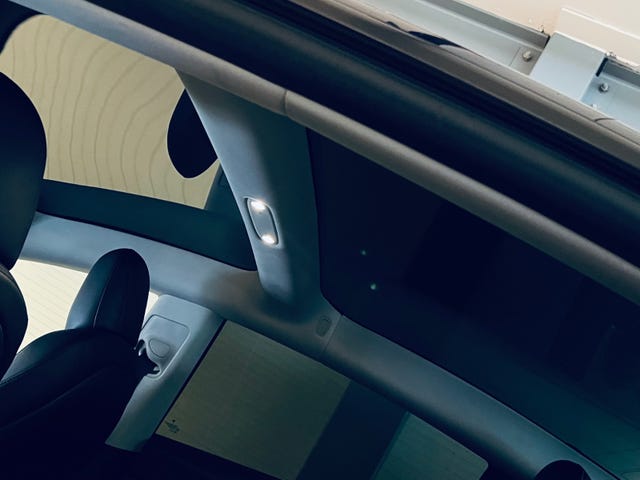 5YJ3E7EA6KF370706 2019 TESLA MODEL 3-5