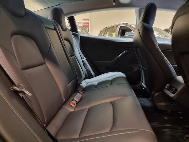 2019 TESLA MODEL 3 - 28