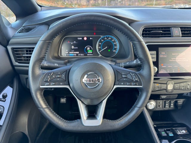 2021 NISSAN LEAF - 13