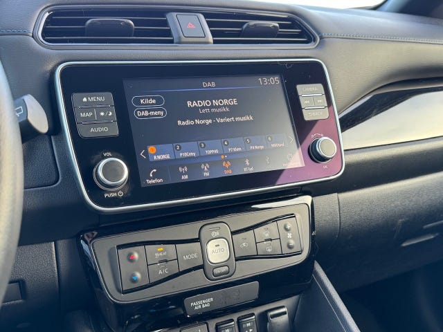 2021 NISSAN LEAF - 15