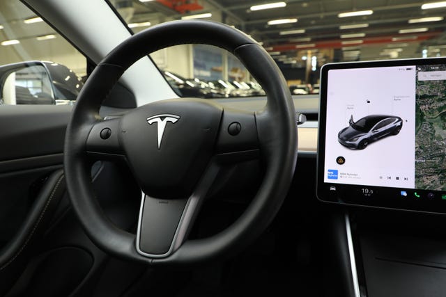 2019 TESLA MODEL 3 - 13