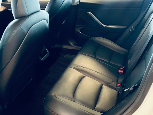 5YJ3E7EB5LF569983 2019 TESLA MODEL 3-5