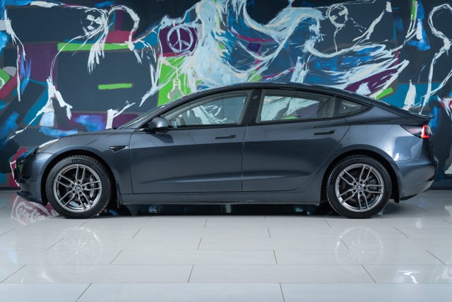 2019 TESLA MODEL 3 - 8