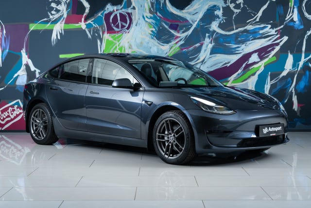 5YJ3E7EB3KF339146 2019 TESLA MODEL 3-2