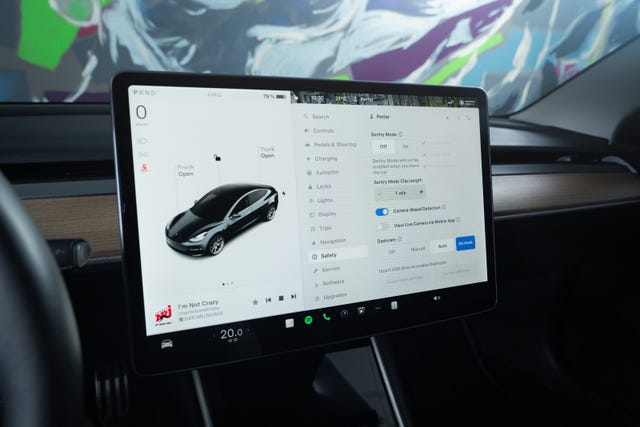 2019 TESLA MODEL 3 - 16