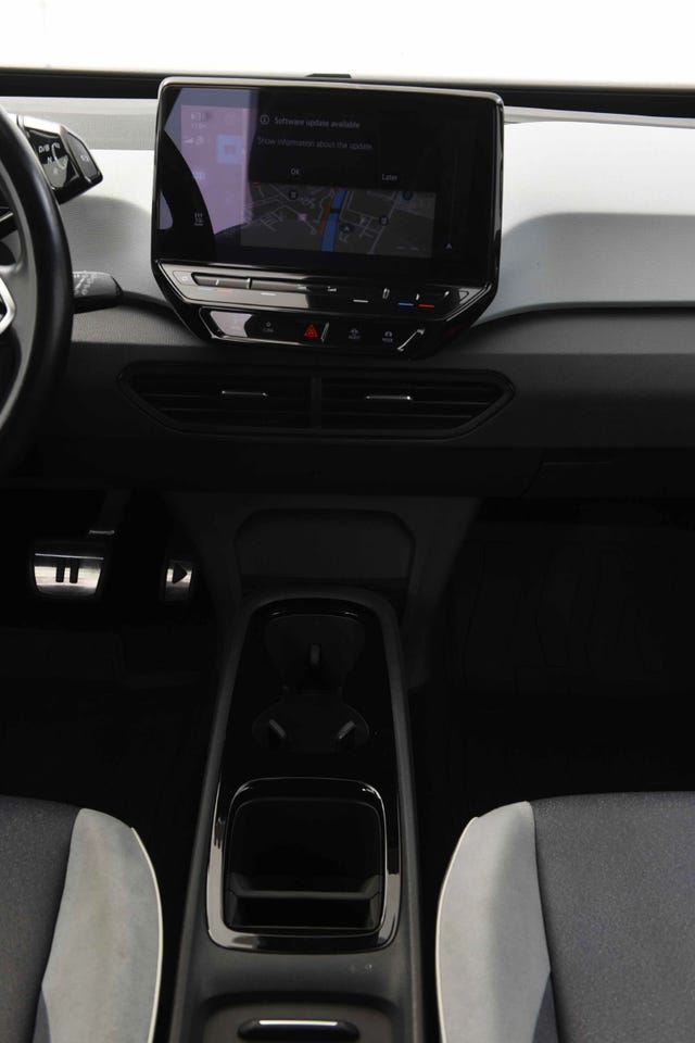 2021 VOLKSWAGEN ID.3 - 21