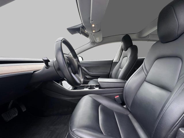 5YJ3E7EB0KF262557 2019 TESLA MODEL 3-5