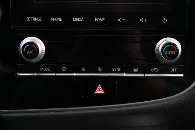2020 MITSUBISHI OUTLANDER - 16