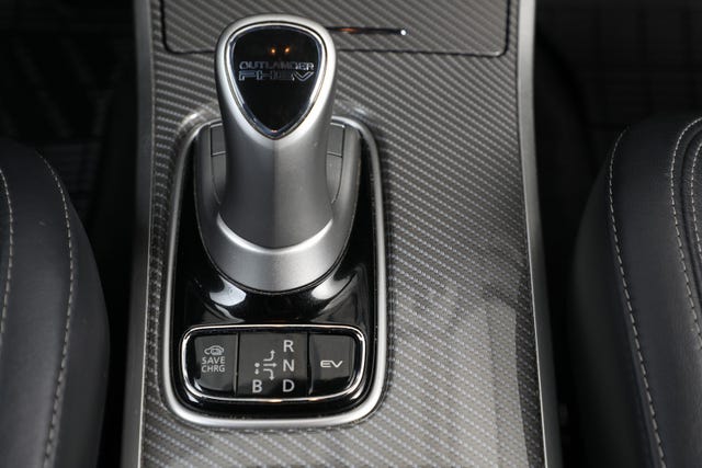 2020 MITSUBISHI OUTLANDER - 18