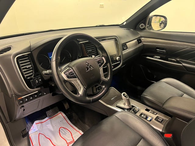 2020 MITSUBISHI OUTLANDER - 8