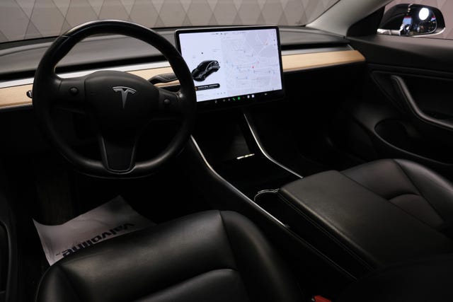 2019 TESLA MODEL 3 - 18