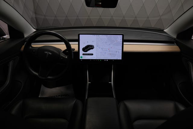 2019 TESLA MODEL 3 - 19