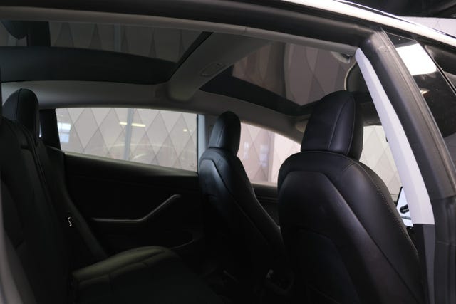 2019 TESLA MODEL 3 - 29
