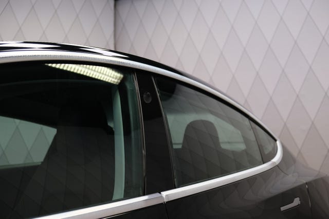 2019 TESLA MODEL 3 - 16