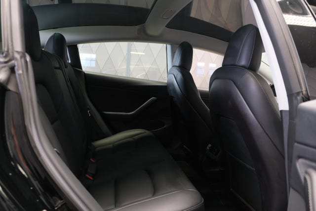 2019 TESLA MODEL 3 - 28
