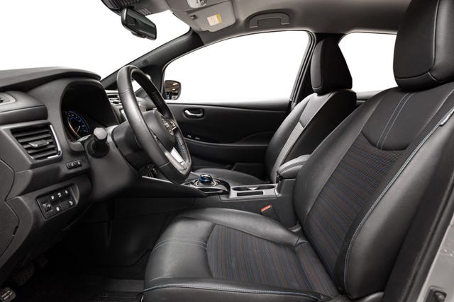 2022 NISSAN LEAF - 7