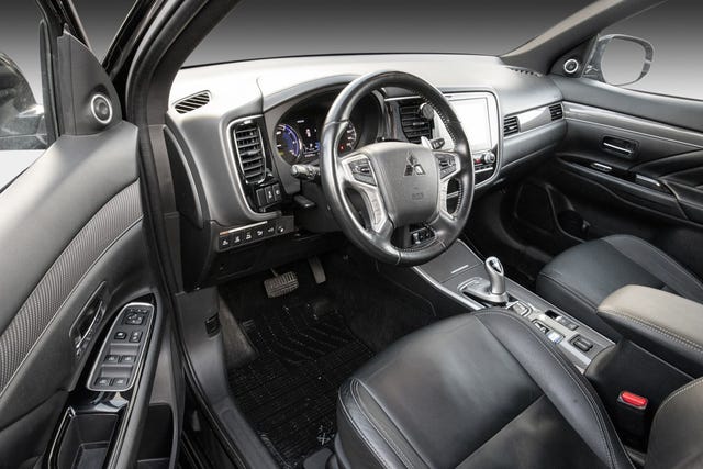 2020 MITSUBISHI OUTLANDER - 13