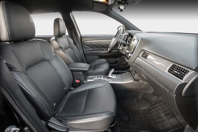 2020 MITSUBISHI OUTLANDER - 25