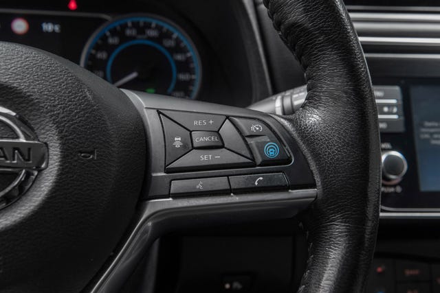 2018 NISSAN LEAF - 17
