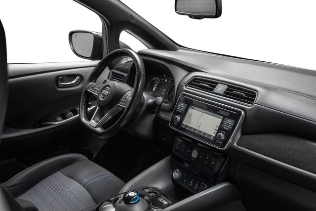 2018 NISSAN LEAF - 26